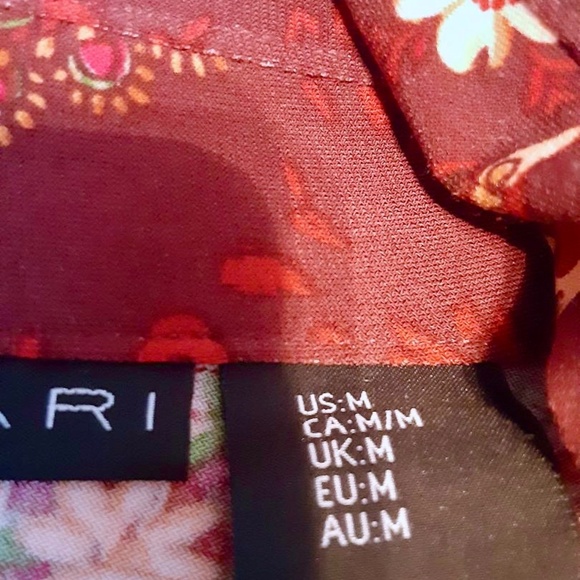 NWT Tahari Wrap Front Ladies Blouse Sz M - Picture 3 of 4